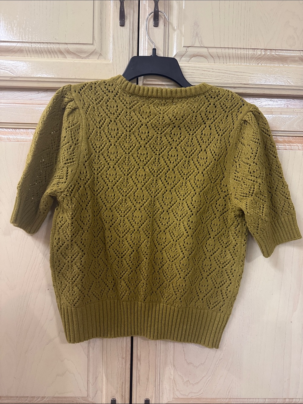 Marled Olive Knit Eyelet Short Sleeve Top - Picture 2 of 3